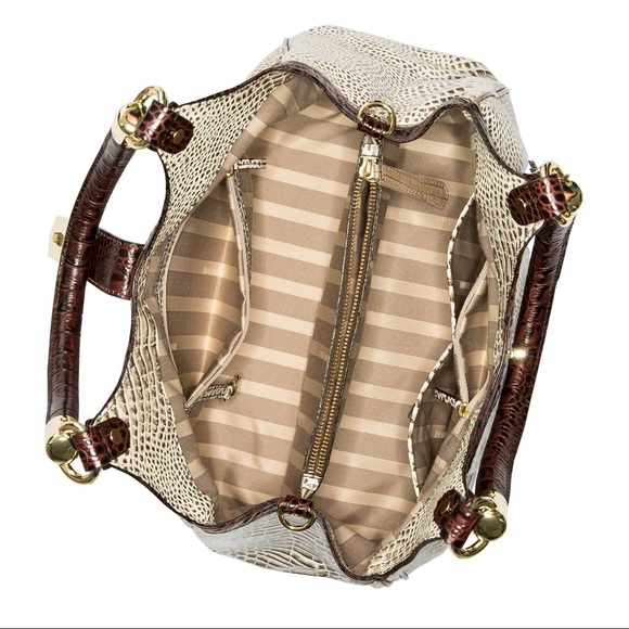 🌺AUTHENTIC 🌺ELISA RHODES HOBO BAG IN CREME🌺 - Picture 3 of 8